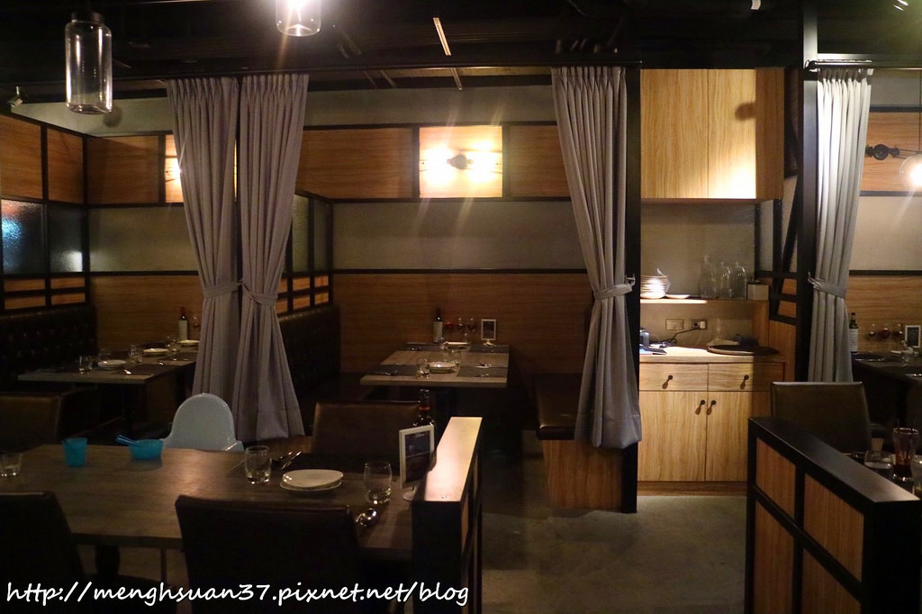 20180427_180427_0013