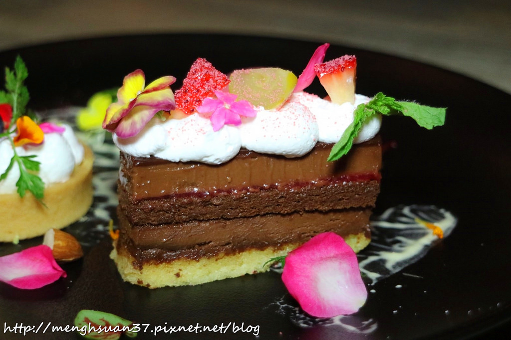 20180427_180427_0036