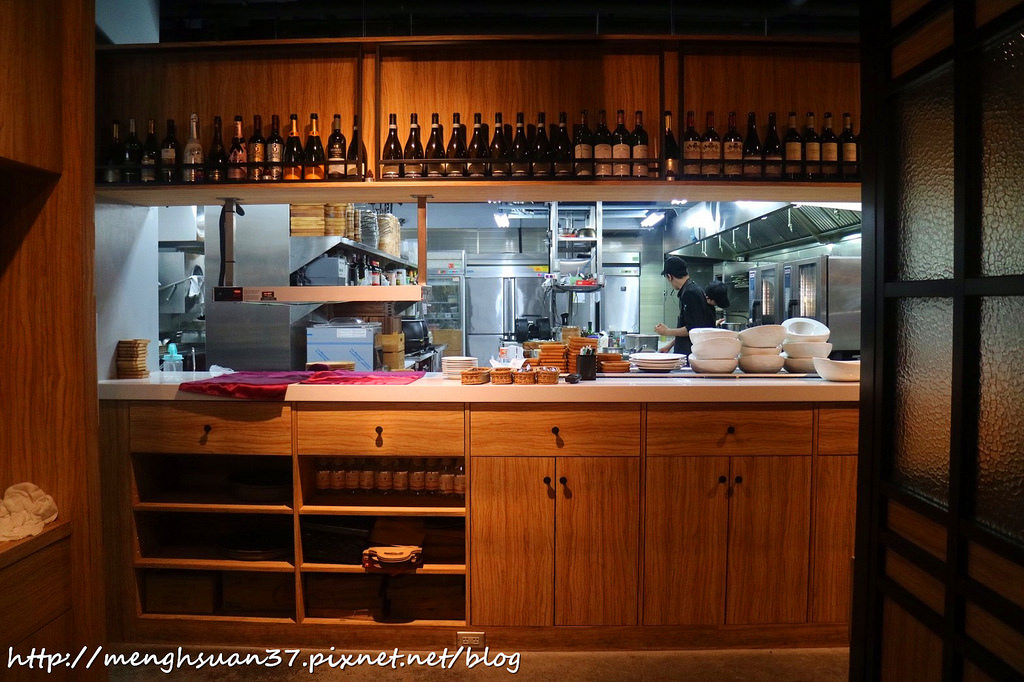 20180427_180427_0005