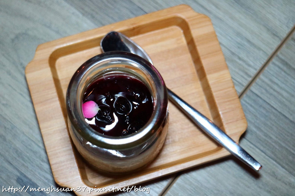 20180427_180427_0026