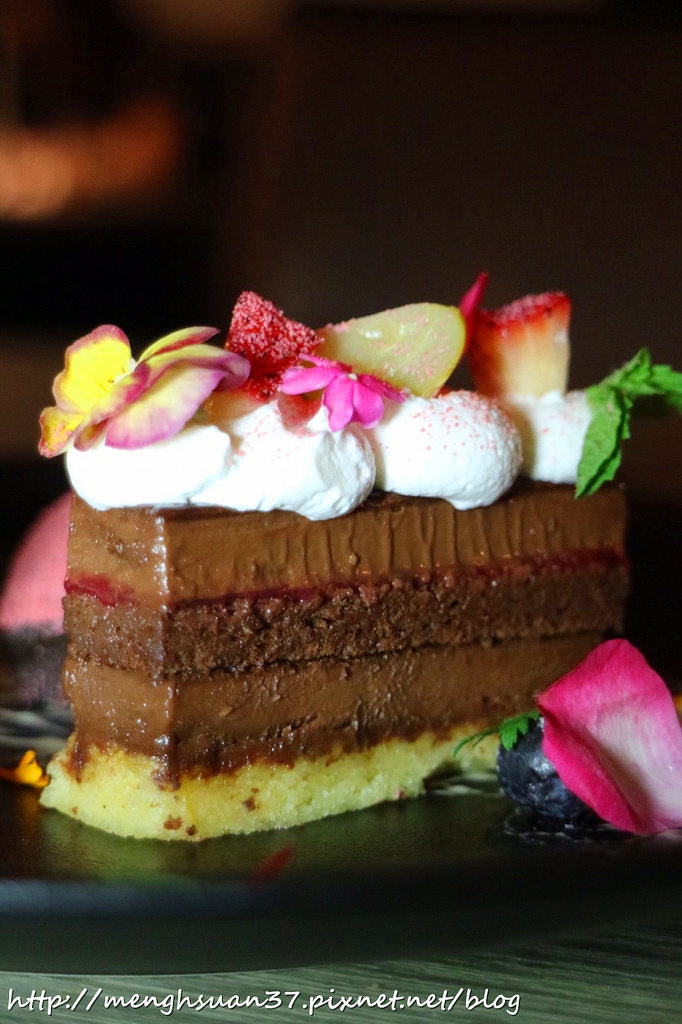 20180427_180427_0033