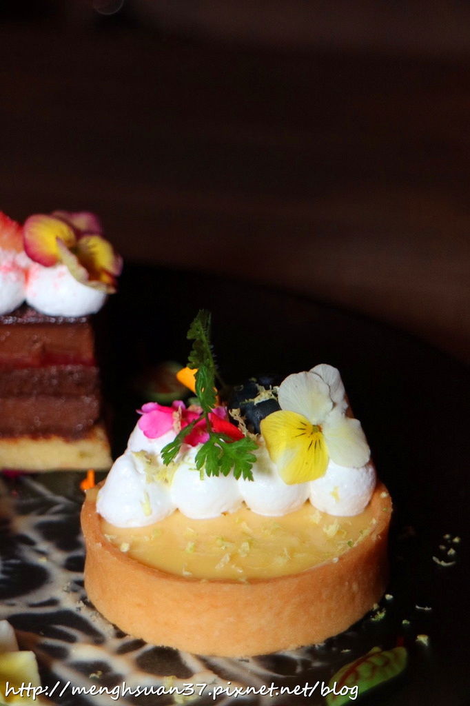 20180427_180427_0038