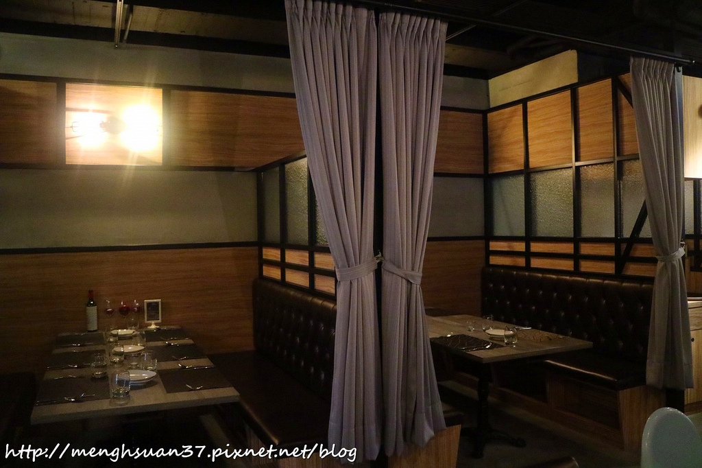 20180427_180427_0018