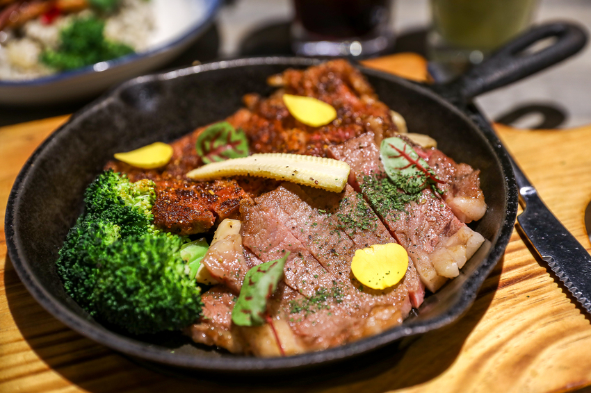 Ulove羽樂歐陸創意料理,台北,台北必吃美食,台北有包廂的餐廳,台北歐式排餐,台北約會餐酒館,小巨蛋餐廳,小巨蛋餐廳推薦,羽樂,羽樂林依晨,羽樂歐陸創意料理交通,羽樂歐陸創意料理商業午餐,羽樂歐陸創意料理老闆,羽樂歐陸菜單,羽樂訂位 @陳小可的吃喝玩樂