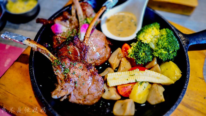 小巨蛋美食,南京東路美食,小巨蛋餐廳 包廂,小巨蛋異國料理,南京東路餐廳 包廂,松山區異國料理,松山區聚餐 包廂,松山區商業午餐,小巨蛋商業午餐