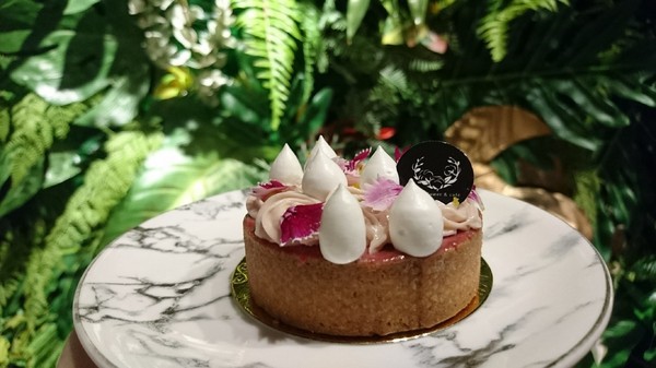 CandyFloss Flower&Caf'e 棉花糖花藝·甜點·下午茶:高雄~CandyFloss Flower&Caf'e 棉花糖花藝·甜點·下午茶~超好拍旋轉木馬、花藝裝飾~夢幻系餐廳~適合情侶約會的好地方~