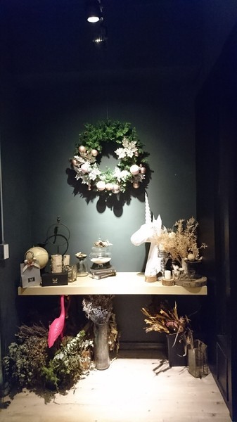 CandyFloss Flower&Caf'e 棉花糖花藝·甜點·下午茶:高雄~CandyFloss Flower&Caf'e 棉花糖花藝·甜點·下午茶~超好拍旋轉木馬、花藝裝飾~夢幻系餐廳~適合情侶約會的好地方~