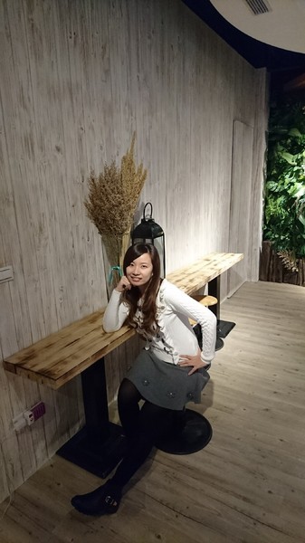 CandyFloss Flower&Caf'e 棉花糖花藝·甜點·下午茶:高雄~CandyFloss Flower&Caf'e 棉花糖花藝·甜點·下午茶~超好拍旋轉木馬、花藝裝飾~夢幻系餐廳~適合情侶約會的好地方~