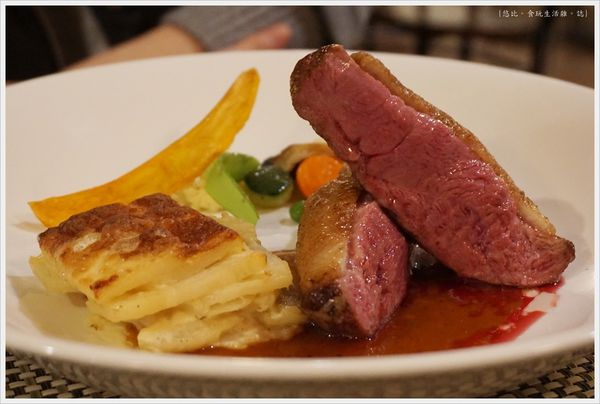 咕嚕好吃法式風味廚坊-27-法式櫻桃鴨胸佐新鮮橙醬.JPG 咕嚕好吃法式風味廚坊-27-法式櫻桃鴨胸佐新鮮橙醬.JPG