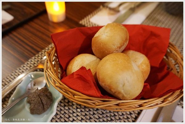 咕嚕好吃法式風味廚坊-8-麵包.JPG 咕嚕好吃法式風味廚坊-8-麵包.JPG