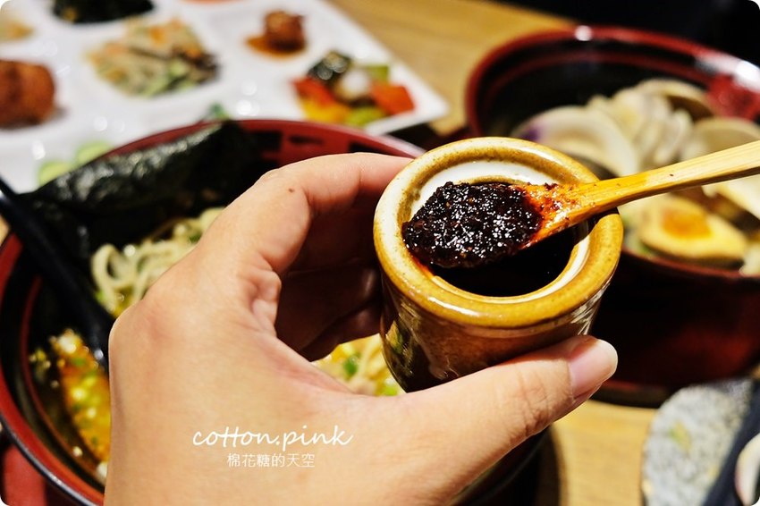 台中拉麵推薦|吃拉麵九宮格小菜免費送,限量超大蛤蠣拉麵必點! 台中拉麵推薦|吃拉麵九宮格小菜免費送,限量超大蛤蠣拉麵必點!