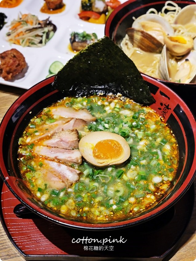 台中拉麵推薦|吃拉麵九宮格小菜免費送,限量超大蛤蠣拉麵必點! 台中拉麵推薦|吃拉麵九宮格小菜免費送,限量超大蛤蠣拉麵必點!