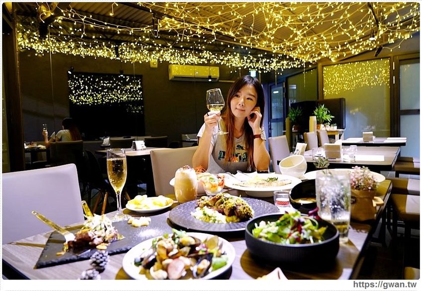 車庫改造的浪漫餐館,開幕一個月在地人才知道,用餐還送香檳!