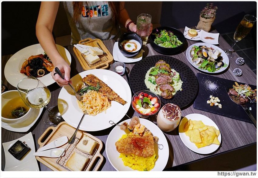 車庫改造的浪漫餐館,開幕一個月在地人才知道,用餐還送香檳!