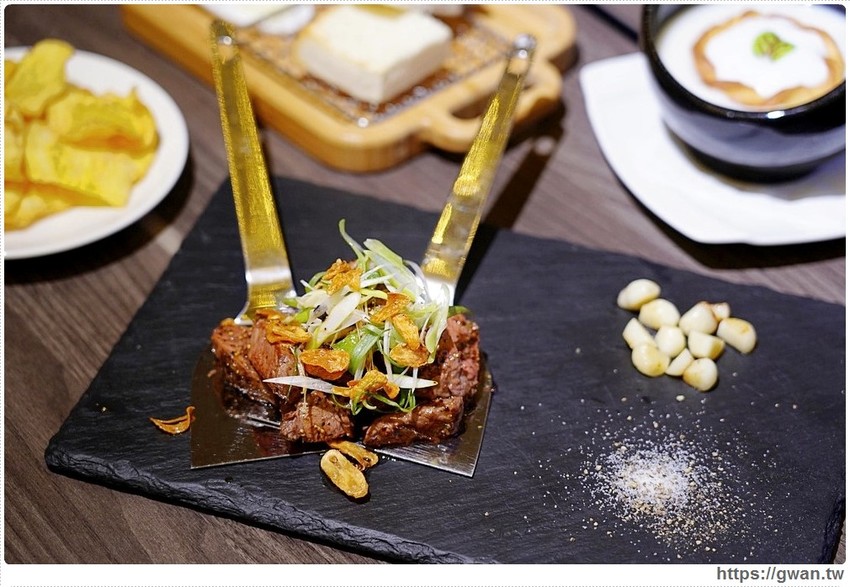 車庫改造的浪漫餐館,開幕一個月在地人才知道,用餐還送香檳!