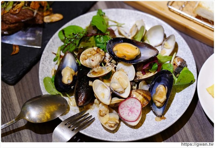 車庫改造的浪漫餐館,開幕一個月在地人才知道,用餐還送香檳!