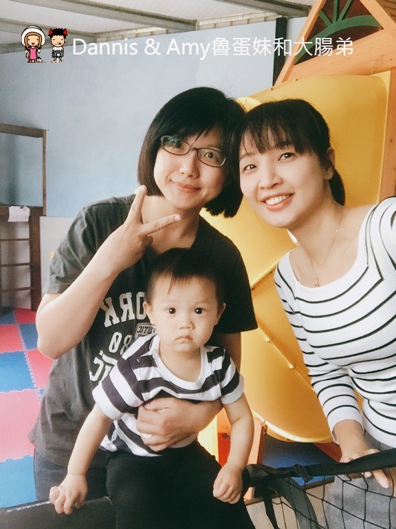 《竹北親子友善餐廳》CasA披薩專賣店。拿坡里式披薩好吃餅皮彈Q有嚼勁。免費溜滑梯、遊戲室、沙坑、盪鞦韆、投籃機、童書︱中正西路上 （影片）