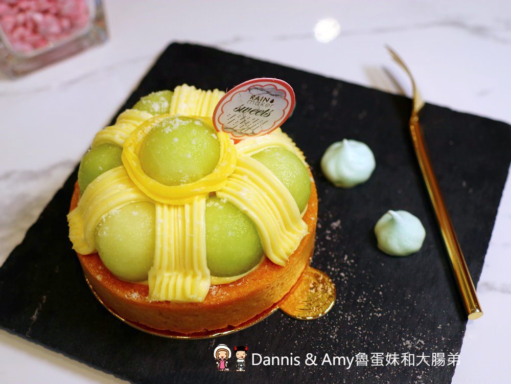 《新竹市區甜點推薦》甜甜雨法式甜點店。 在粉紅 x 大理石x 夢幻棉花雲空間下享受法國藍帶下午茶︱晶品城購物廣場1樓新竹火車站附近(影片)