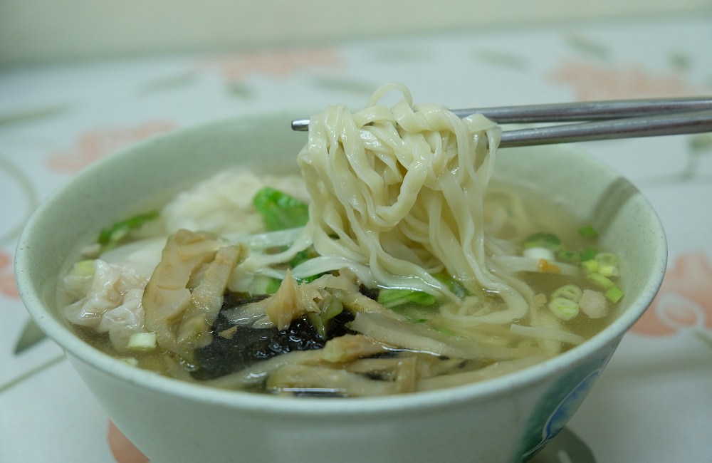[嘉義]東區公明路 雞汁大餛飩皮薄肉鮮 珍品味麵食館 嘉義市東公有零售市場美食