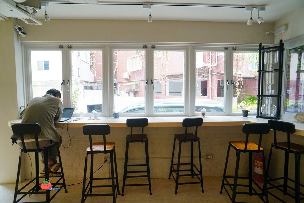 【大安區美食】F&F 仁愛•輕概念食飲 國泰醫院旁 近信義安和站