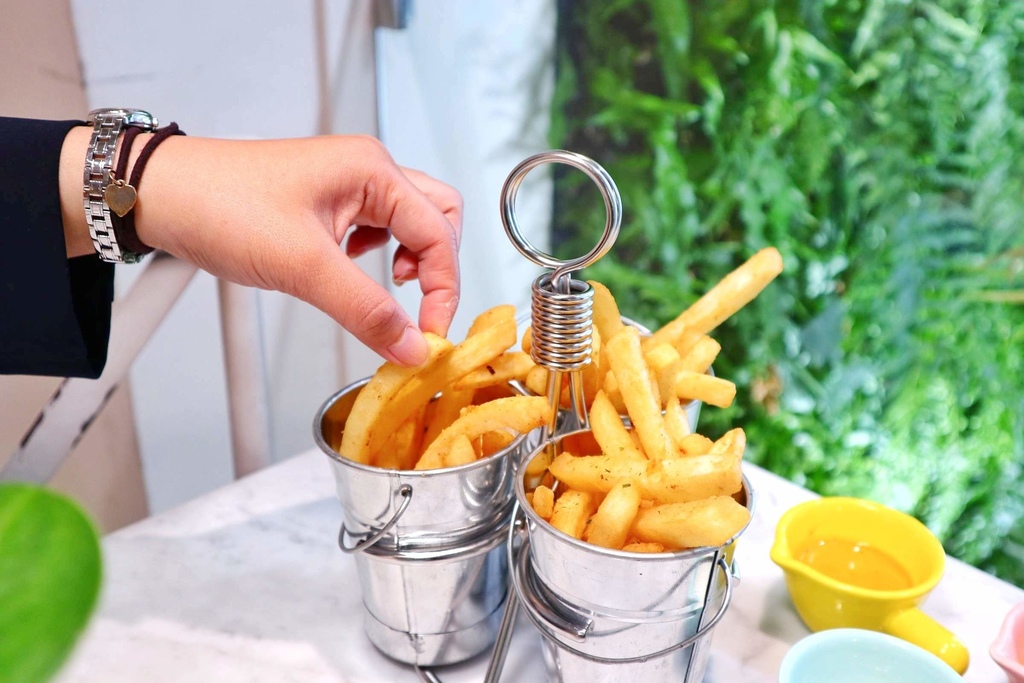 F&F仁愛.輕概念食飲/FIVE & FANTAST RENAI DINING IDEAS F&F仁愛.輕概念食飲/FIVE & FANTAST RENAI DINING IDEAS