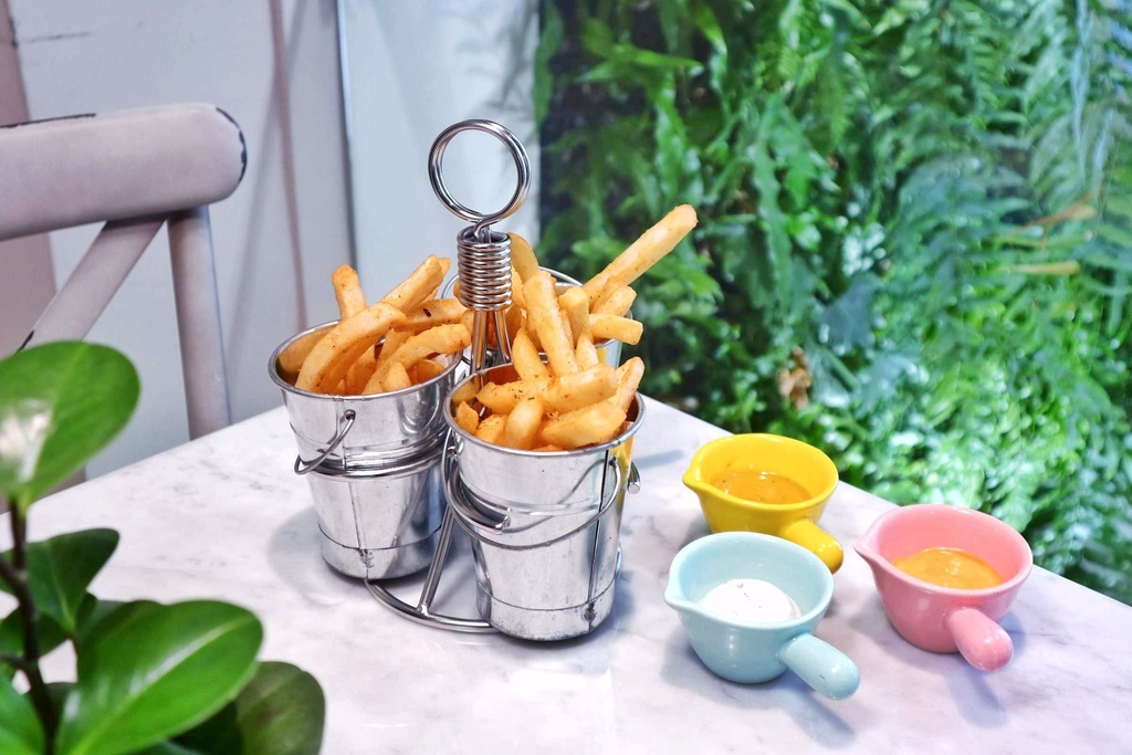 F&F仁愛.輕概念食飲/FIVE & FANTAST RENAI DINING IDEAS F&F仁愛.輕概念食飲/FIVE & FANTAST RENAI DINING IDEAS