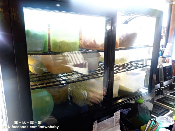 板烤三明治：【銅板美食推薦】致理板烤三明治-專賣 酥乾爽脆的外皮配上起司滿餡 難以抗拒的美味！捷運新埔站美食