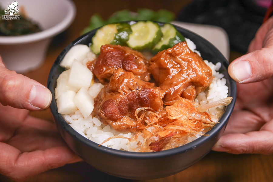 溫暖滋味的御膳房迷你土雞鍋，湯頭獨特土雞肉保有Q彈度、入口即化虎掌飯必點 - 跟著尼力吃喝玩樂＆親子生活