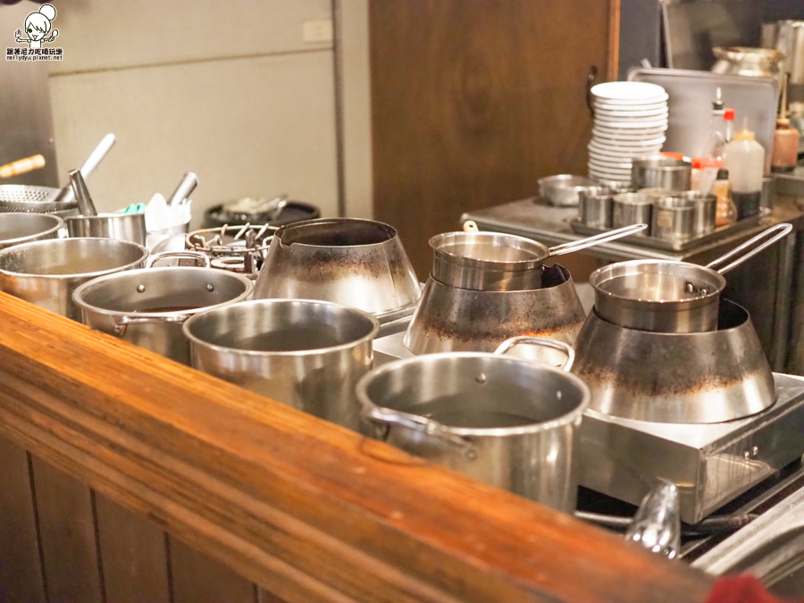 溫暖滋味的御膳房迷你土雞鍋，湯頭獨特土雞肉保有Q彈度、入口即化虎掌飯必點 - 跟著尼力吃喝玩樂＆親子生活