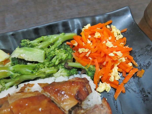 【台北美食】九隆港式燒臘-便宜又美味的燒臘店