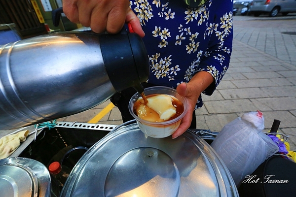 卡打車豆花：【澎湖美食】隨機現身街頭的古早味傳統豆花：卡打車豆花