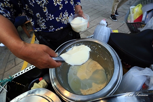 卡打車豆花：【澎湖美食】隨機現身街頭的古早味傳統豆花：卡打車豆花