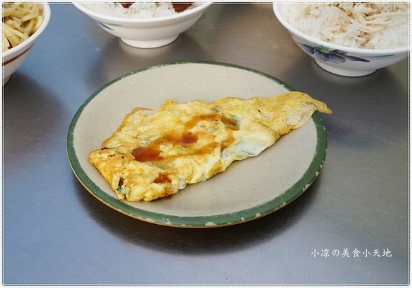 姊妹炒麵：台中北屯』姊妹炒麵║台中人的銅板早餐！傳統古早味炒麵＋豬血湯，就是愛這一味！