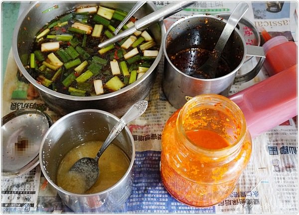 姊妹炒麵：台中北屯』姊妹炒麵║台中人的銅板早餐！傳統古早味炒麵＋豬血湯，就是愛這一味！