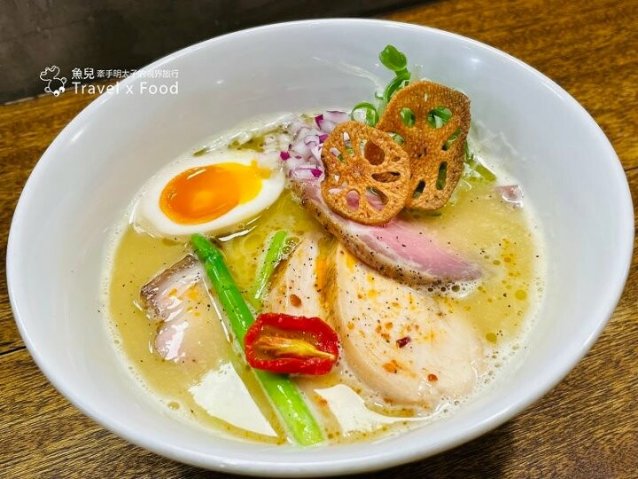 每週營業四天，排再久也要吃，巷仔內的一級棒特濃拉麵，還有世界第二好吃的焦糖布丁｜三冬麵舖 @魚兒 x 牽手明太子的「視」界旅行