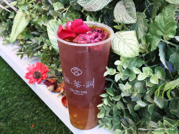 倆茶詞:台中美食│倆茶詞 – 藝文創新茶飲〃東海商圈文青飲料店,IG熱門打卡點,還有新鮮現沖原葉原萃茶~