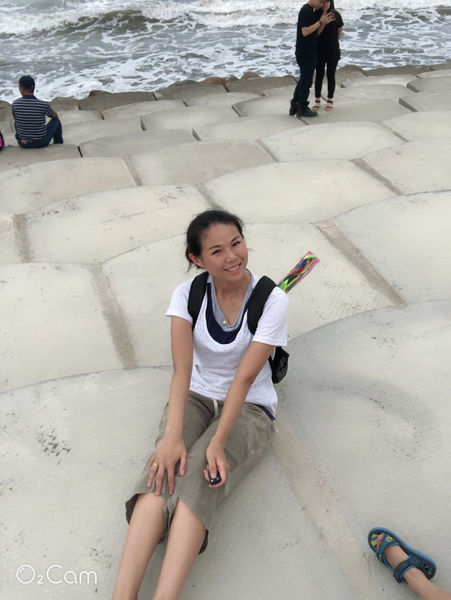 圓圓家出去玩—《新竹景點》放電遛小孩,放風箏保證不失敗《南寮漁港》戲水、觀浪、草地放風箏!