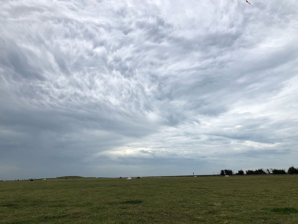 圓圓家出去玩—《新竹景點》放電遛小孩,放風箏保證不失敗《南寮漁港》戲水、觀浪、草地放風箏!