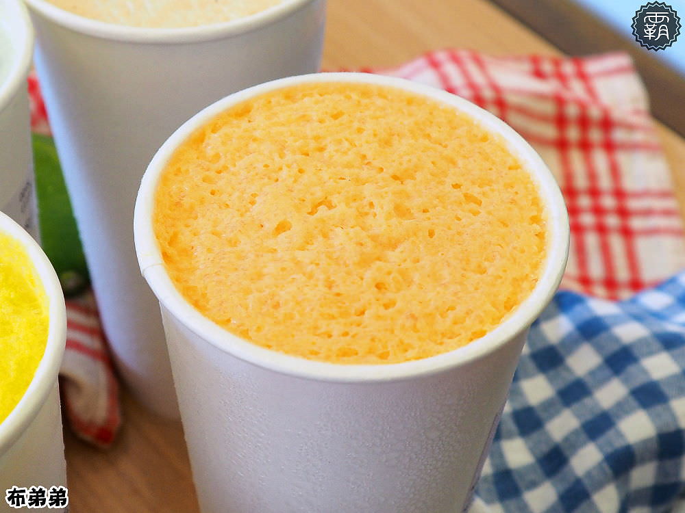 布弟弟Fruit tea tea，中科商圈新開幕新鮮現打果汁，紅、綠、青茶買2送1大優惠~