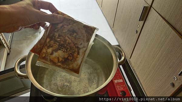 輕鬆方便的丸滿滷肉三寶米其林等級美味，宅在家不出門也能吃的道地台灣好滋味!露營、外食族都方便