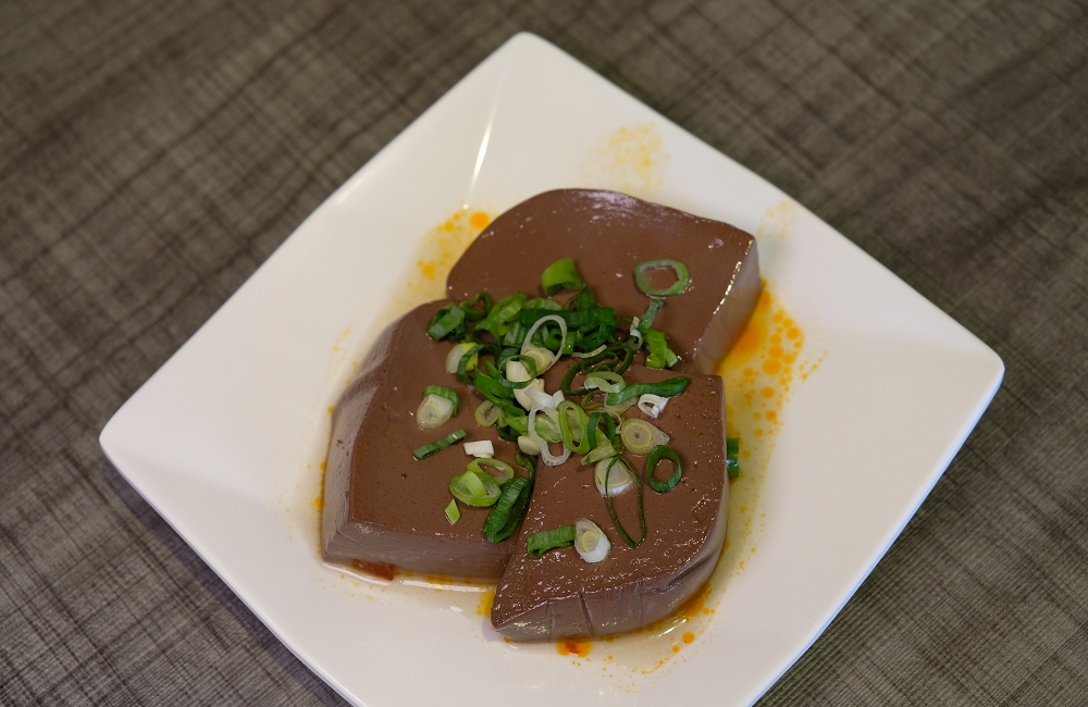 [台南]安平 玻璃牛溫體牛豬肉火鍋 玻璃花般的溫體牛肉 店家嚴選一般火鍋店吃不到的純手工火鍋料