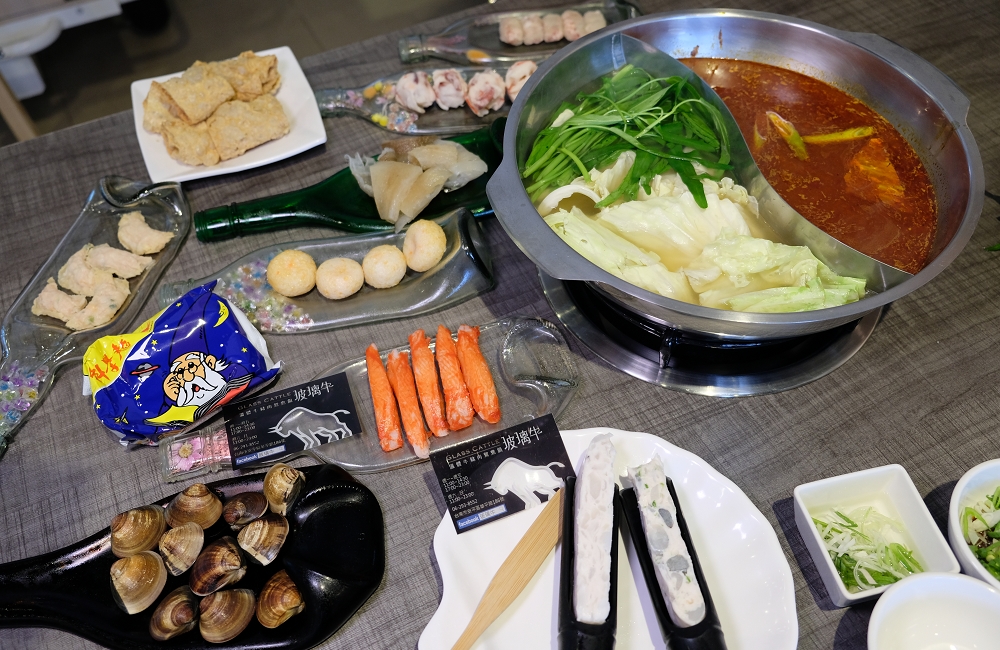 [台南]安平 玻璃牛溫體牛豬肉火鍋 玻璃花般的溫體牛肉 店家嚴選一般火鍋店吃不到的純手工火鍋料