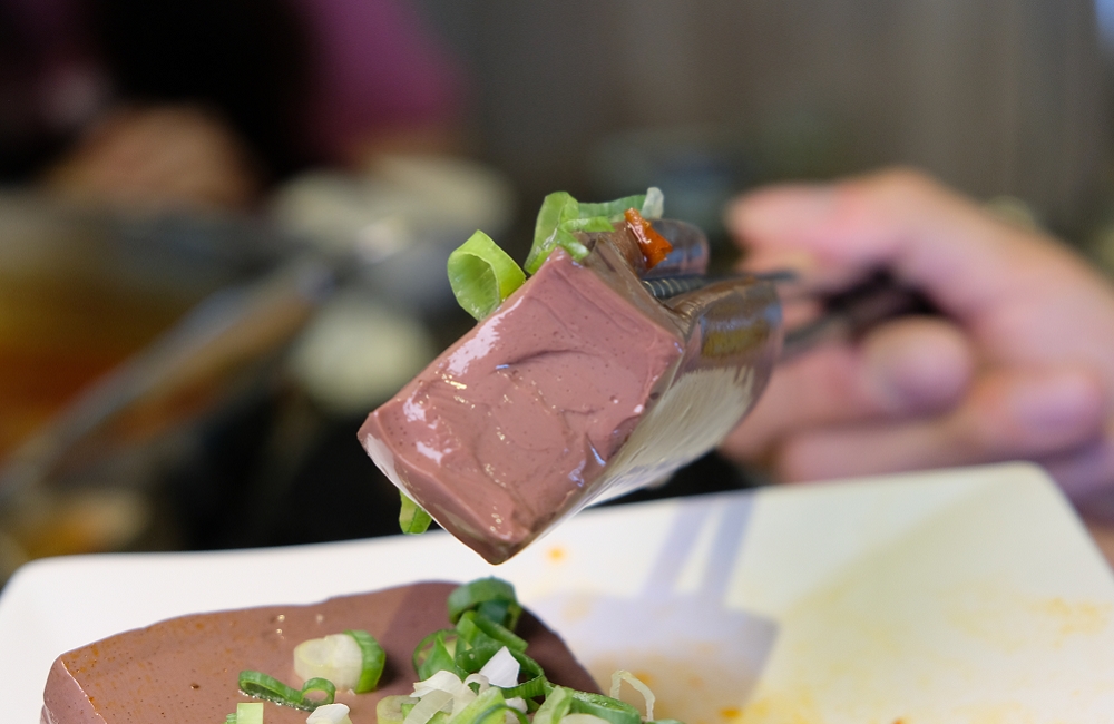 [台南]安平 玻璃牛溫體牛豬肉火鍋 玻璃花般的溫體牛肉 店家嚴選一般火鍋店吃不到的純手工火鍋料