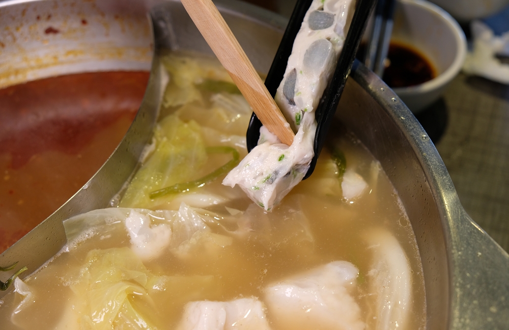 [台南]安平 玻璃牛溫體牛豬肉火鍋 玻璃花般的溫體牛肉 店家嚴選一般火鍋店吃不到的純手工火鍋料