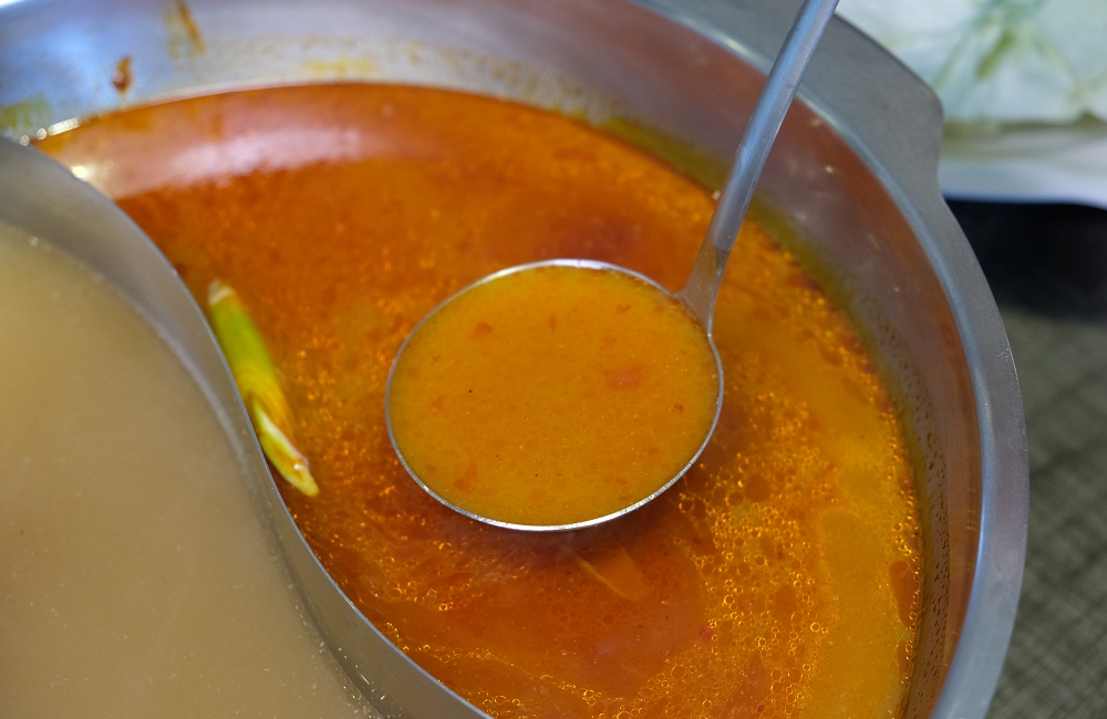 [台南]安平 玻璃牛溫體牛豬肉火鍋 玻璃花般的溫體牛肉 店家嚴選一般火鍋店吃不到的純手工火鍋料