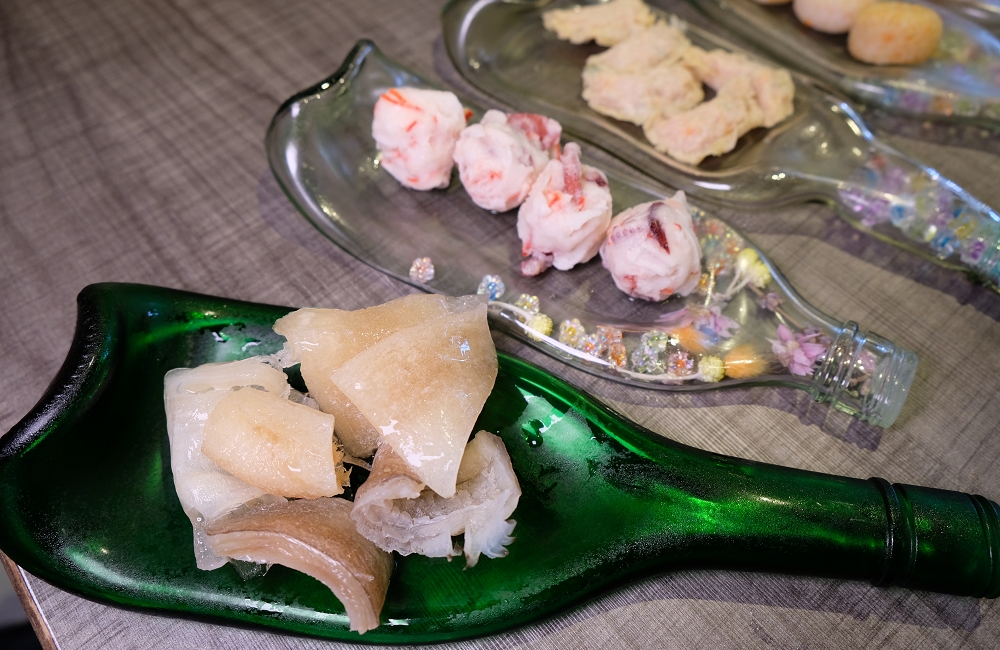 [台南]安平 玻璃牛溫體牛豬肉火鍋 玻璃花般的溫體牛肉 店家嚴選一般火鍋店吃不到的純手工火鍋料