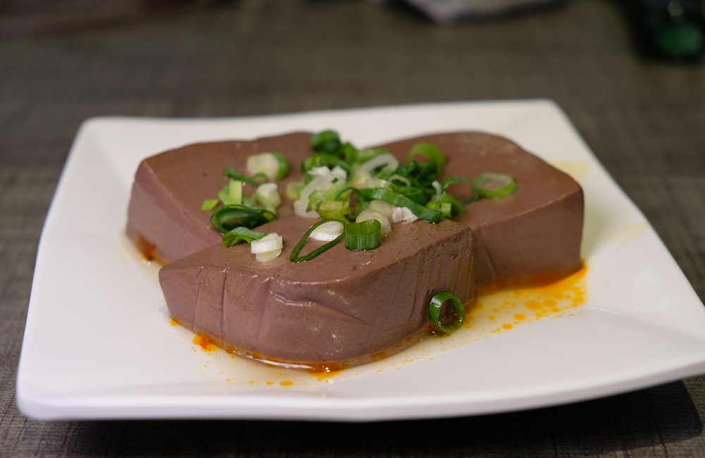 [台南]安平 玻璃牛溫體牛豬肉火鍋 玻璃花般的溫體牛肉 店家嚴選一般火鍋店吃不到的純手工火鍋料