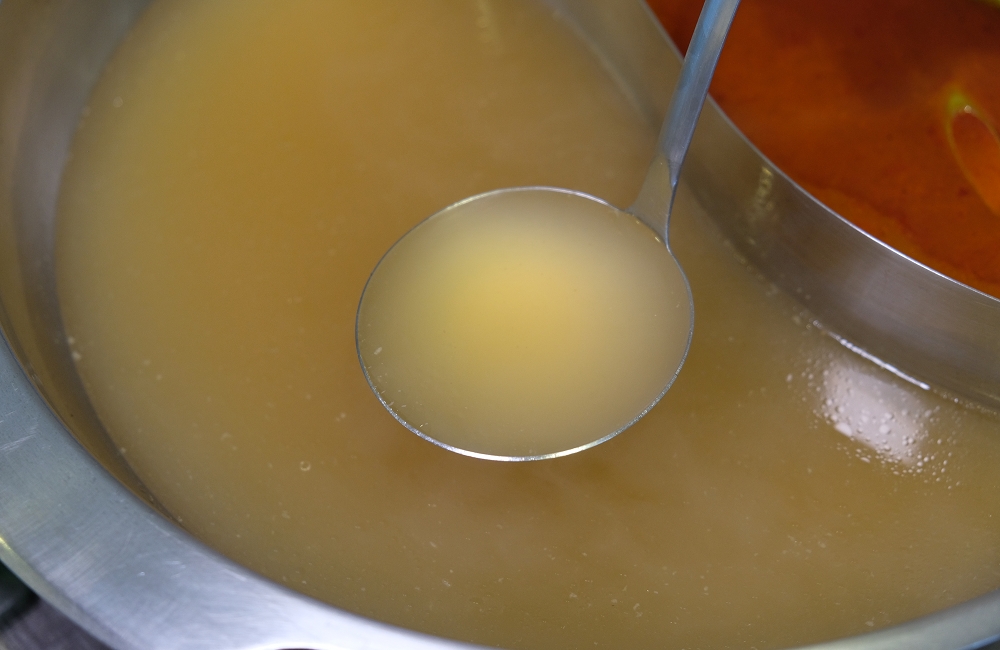 [台南]安平 玻璃牛溫體牛豬肉火鍋 玻璃花般的溫體牛肉 店家嚴選一般火鍋店吃不到的純手工火鍋料