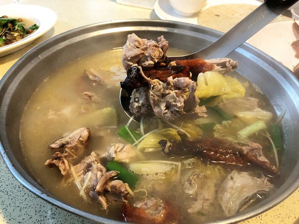 ●嘉義食記●梅中園川菜/大雅路/烤鴨多吃必點/家庭聚餐超值合菜