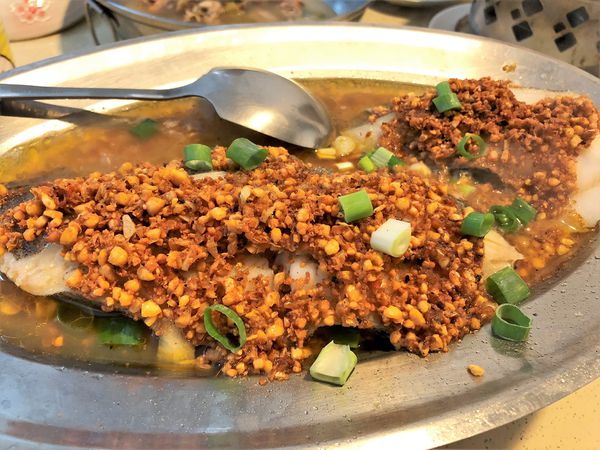 ●嘉義食記●梅中園川菜/大雅路/烤鴨多吃必點/家庭聚餐超值合菜